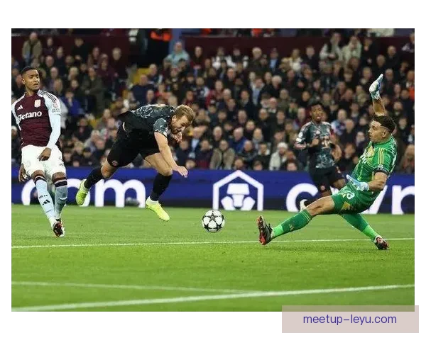 欧冠焦点战引爆球迷热议豪门对决悬念再起晋级形势扑朔迷离今夜上演