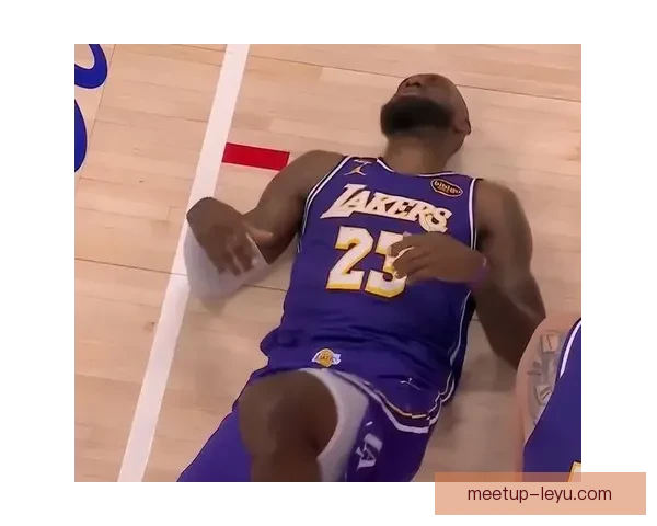 詹姆斯领衔湖人强势反弹西部格局再起波澜季后赛前景愈发激烈联盟震动