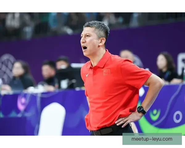 中国男篮奋力拼搏力克强敌，成功晋级亚洲杯四强迎接更大挑战