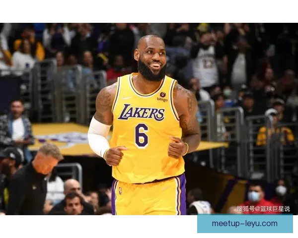 湖人詹姆斯伤愈复出助队逆转勇士赛季再现高光时刻